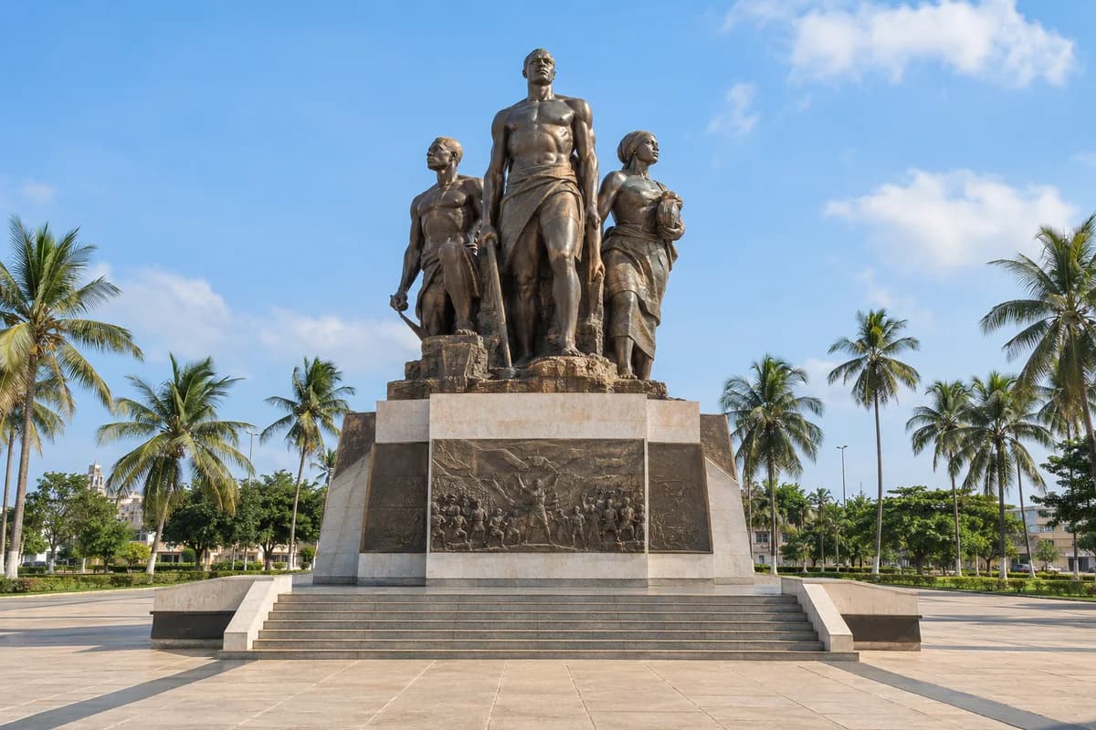 Monument at Place du Souvenir in Cotonou