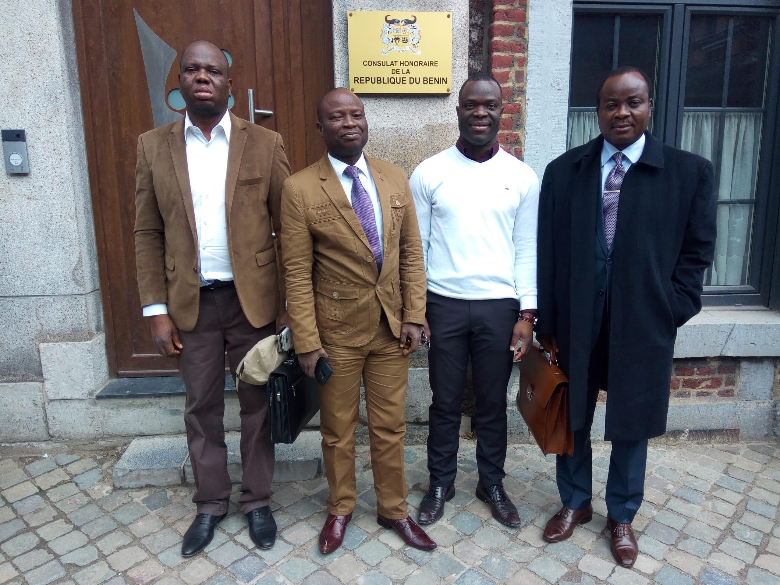 Visite des maires du Zou et de leur préfet au Consulat honoraire du Bénin à Liège, photo 2